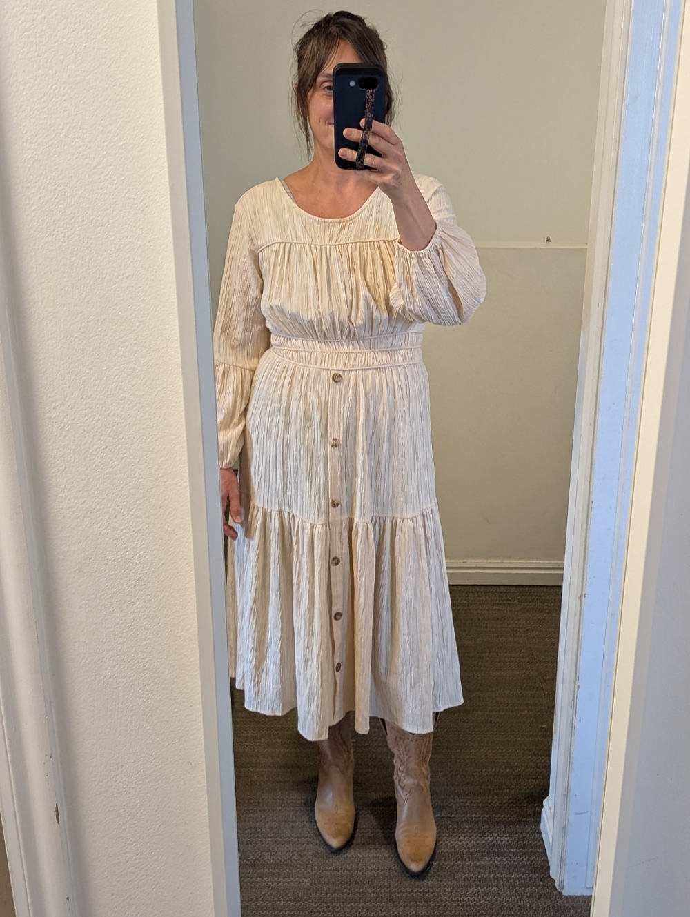 Blu Pepper Cream Button-Front Midi Dress